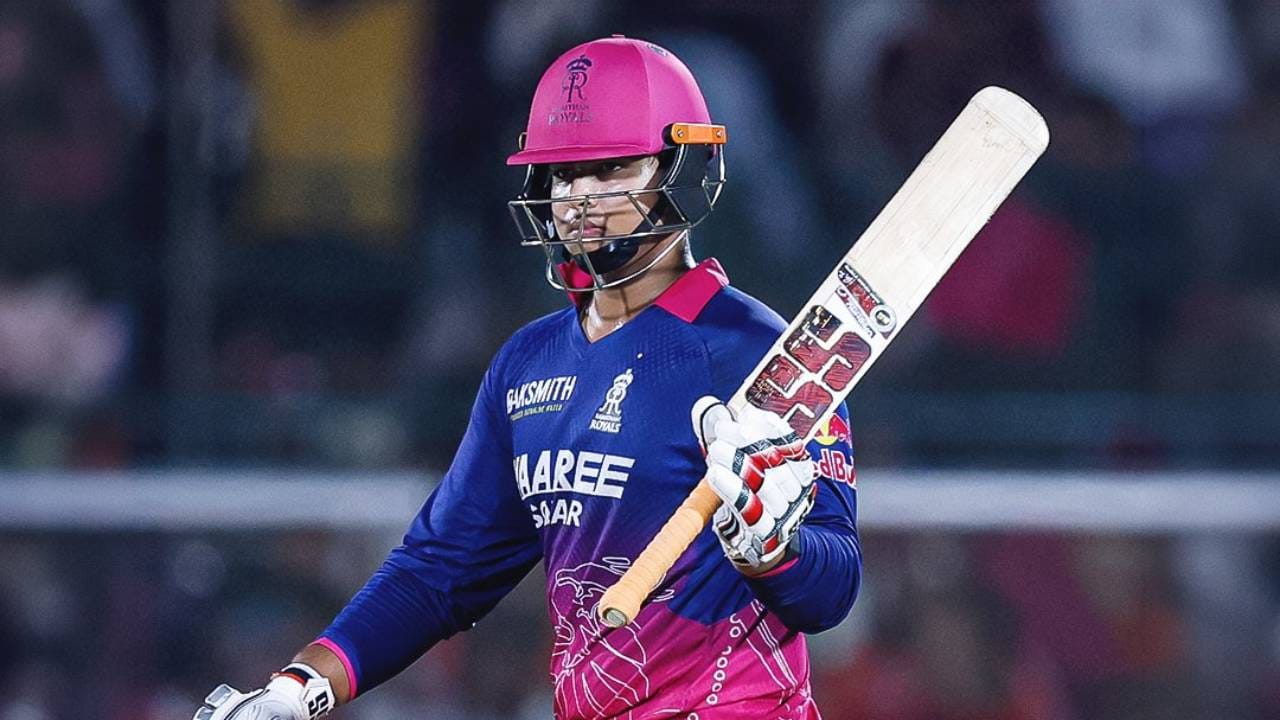 आयपीएल 2026 स्पर्धेत राजस्थान रॉयल्स आणि सनरायझर्स हैदराबाद संघ दुसऱ्यांदा आमनेसामने आले. त्यामुळे या सामन्याचं महत्त्व वाढलं होतं. मागच्या सामन्यात राजस्थानचा पराभव झाला होता आणि वैभव सूर्यवंशीही शून्यावर बाद झाला होता. मात्र दुसऱ्या सामन्यात सर्व चित्र उलटं झालं. वैभव सूर्यवंशीने सळो की पळो करून सोडलं. (Photo: Rajasthan Royals Twitter)