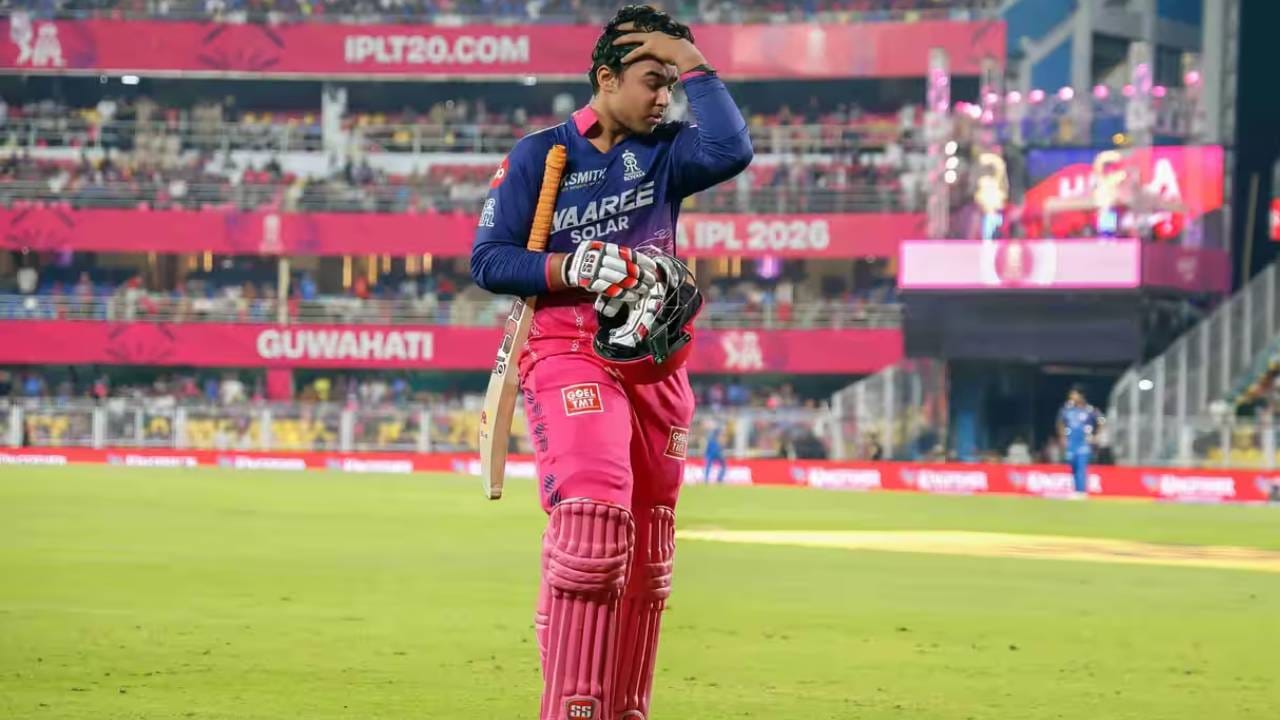 वैभव सूर्यवंशी आतापर्यंत राजस्थान रॉयल्सकडून 3 सामने खेळला असून 122 केल्या आहेत. यात चेन्नई सुपर किंग्सविरुद्ध 52 धावांची खेळी केली. त्याचा स्ट्राईक रेट हा 248.97 चा आहे. वैभव या स्पर्धेत काय विक्रम रचतो? याकडे आता लक्ष असणार आहे. (Photo: BCCI/IPL)