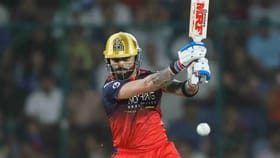 दिल्लीचा 39 बॉलमध्ये धुव्वा, आरसीबीचा 9 विकेट्सने 'विराट' विजय.