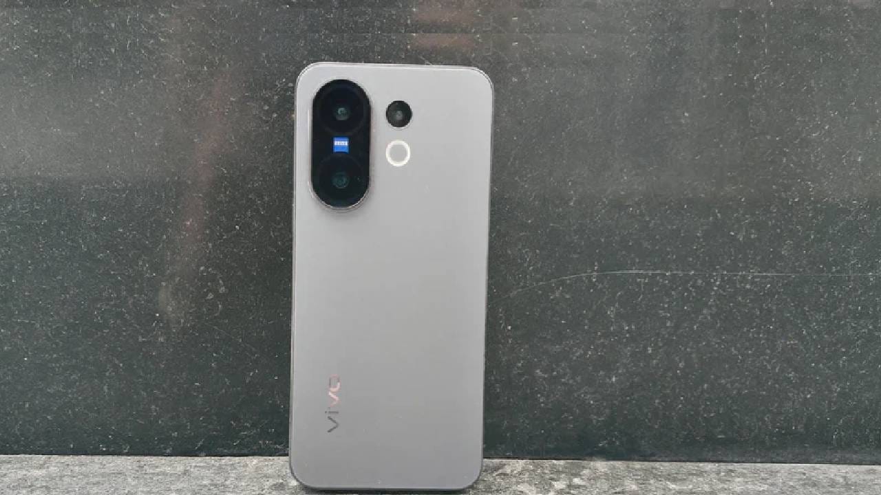 विवोचा नवीन 5G फोन 6500mAh बॅटरी, स्नॅपड्रॅगन प्रोसेसरसह भारतात होणार लाँच, जाणून घ्या किंमत आणि फिचर्स