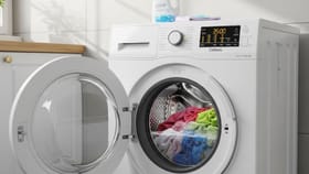 वॉशिंग मशिनमध्ये एकावेळी किती कपडे टाकावेत? एक चूक अन् होईल नुकसान.