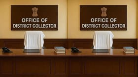 पांढऱ्या टॉवेलचा रुबाब; अधिकाऱ्यांना इतका मोह का?.