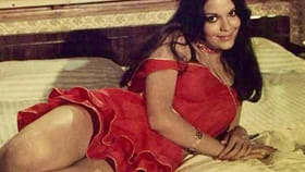 19 व्या वर्षी कशी दिसायची जीनत अमान, पाहा अभिनेत्री 15 बोल्ड फोटो.