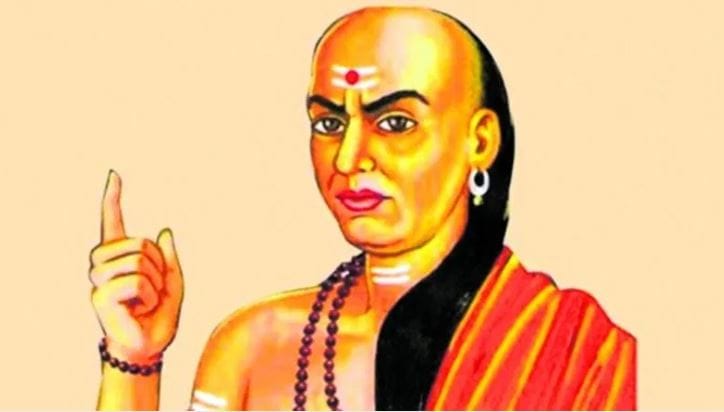 तुम्ही वेळेची किंमत केली तर भविष्य तुमची किंमत करेल. ठरवून दिलेल्या वेळेत तुम्ही काम केले तरच तुमची प्रगती होऊ शकते. आजचे काम उद्यावर ठकलले तर तुमचा विनाश होऊ शकतो असे चाणक्य नीती सांगते. 