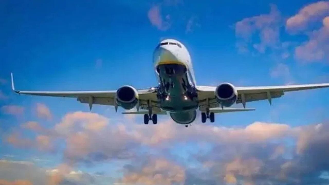 विमानातील सर्वात सुरक्षित आणि खास सीट कोणतं? 500 वेळा बिझनेस क्लासने प्रवास करणाऱ्या व्यक्तीने सांगितलं सीक्रेट