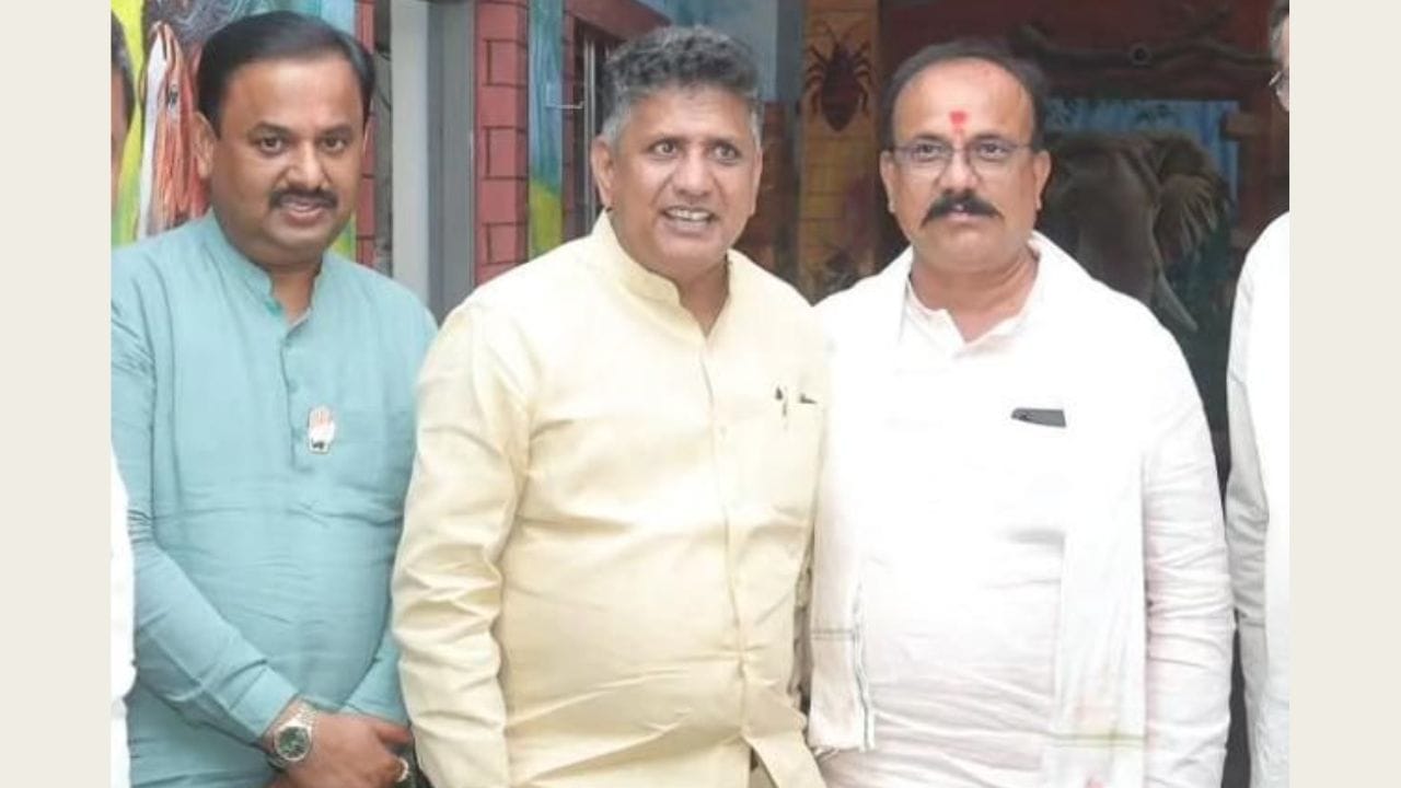 बारामती पोटनिवडणुकीसाठी काँग्रेसकडून उमेदवार जाहीर, कोण आहेत आकाश मोरे?