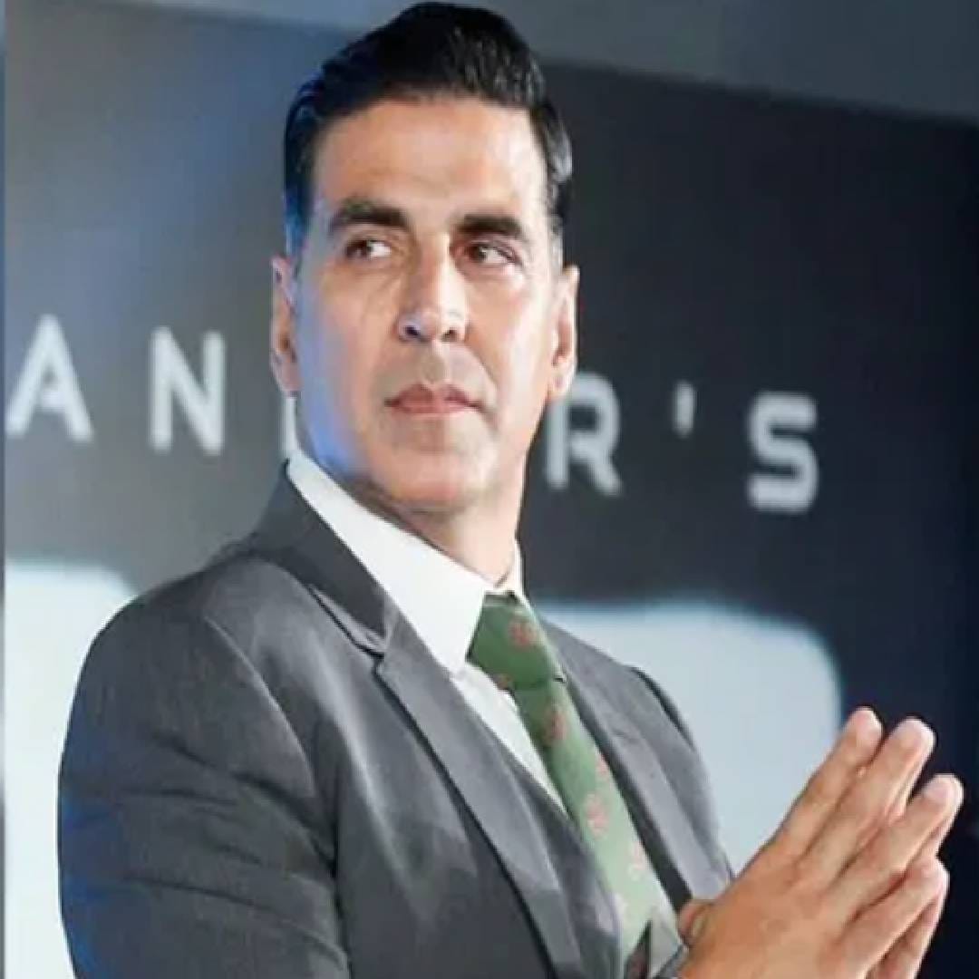 आम्हाला काही माहित नव्हतं. मार्गदर्शन नव्हतं. पण अक्षय कुमारने याचा कधी फायदा उचलला नाही. तो शानदार माणूस आहे. बिझनेसबद्दल त्याला माहितीय. पण त्याने कधी आमचा फायदा उचलला नाही असं लारा दत्ता म्हणाली. 