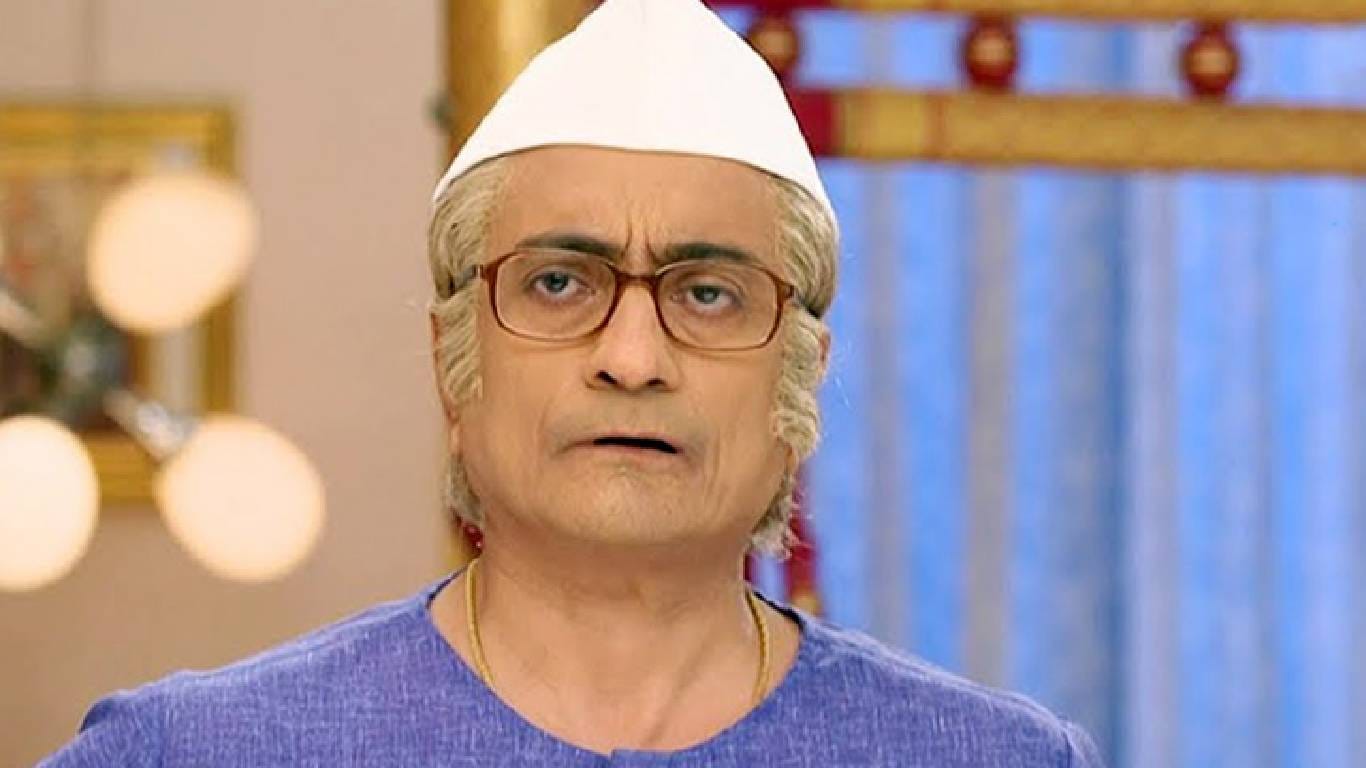 अमित भट्ट या मालिकेत चंपकलाल गडा म्हणजेच बापूजींची भूमिका साकारतात. मालिकेच्या सुरुवातीपासून ते काम करत आहेत. आपल्या खऱ्या वयापेक्षा कितीतरी मोठ्या व्यक्तीची भूमिका साकारणारे अमित भट्ट 16.4 कोटी रुपयांच्या संपत्तीचे मालक आहेत. 
