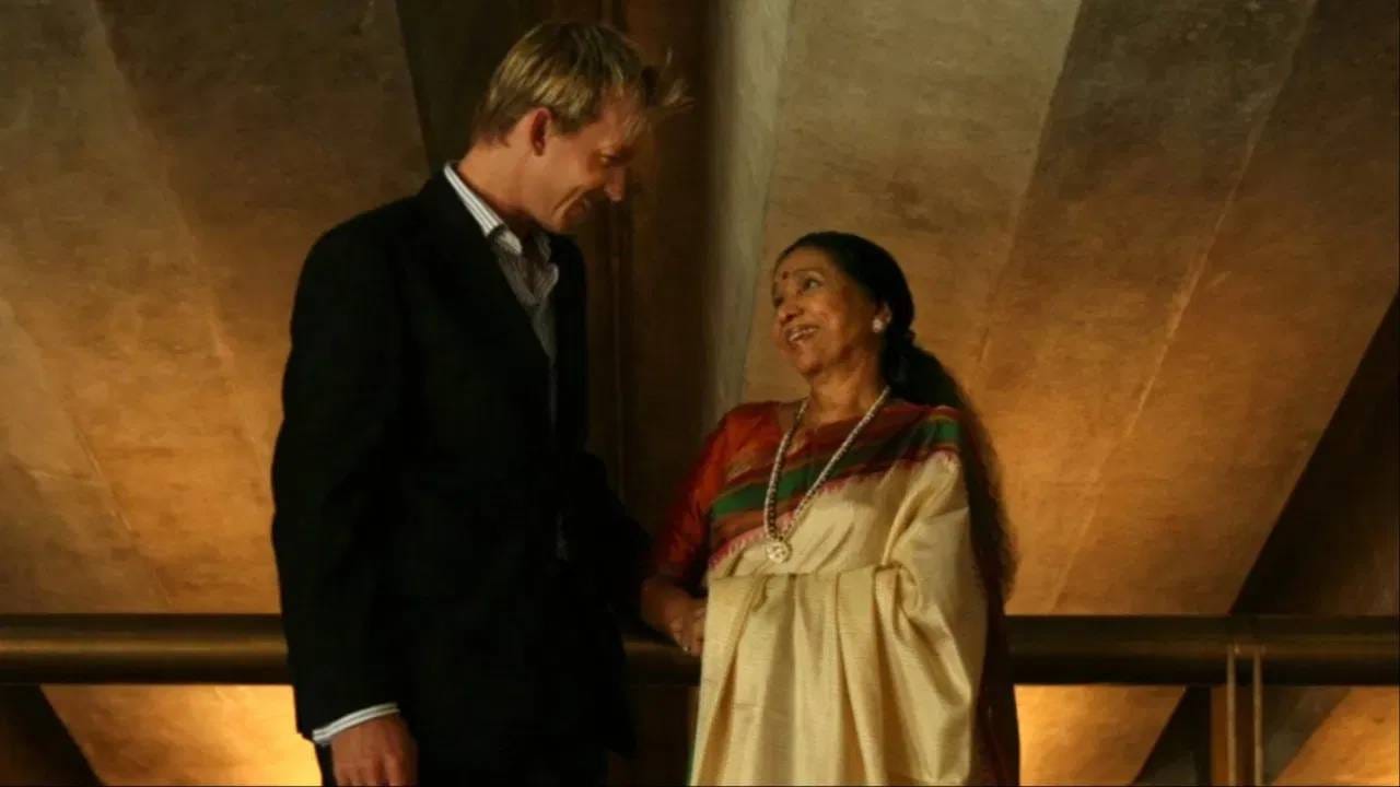 Asha Bhosle : हजारो विकेट्स घेणाऱ्या बॉलरसोबतचं आशा भोसलेंचं हे गाणं ऐकलंत का ? Asha Bhosle : हजारो विकेट्स घेणाऱ्या बॉलरसोबतचं आशा भोसलेंचं हे गाणं ऐकलंत का ?