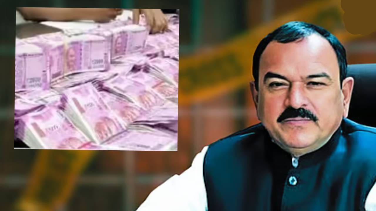 भोंदू अशोक खरात प्रकरणात एक मोठी अपडेट समोर येत आहे. अशोक खरात हा मुंबईतील एका पंचतारांकित हॉटेलमधून हवाला रॅकेट चालवत असल्याची सूत्रांची माहिती आहे. यासाठी हॉटेलमध्ये एका दिवसाला 25 हजार रुपये भाडं असलेलं विशेष सूट (रुम) त्याने बुक केलं होतं. 
