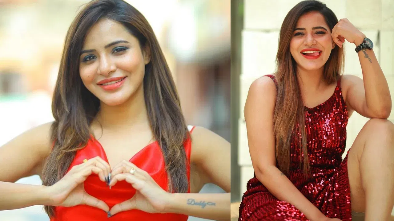 मिळालेल्या माहितीनुसार, सत्यनारायण नावाच्या एका व्यक्तीने ही तक्रार दाखल केली आहे. त्यांचा मुलगा लंडनमध्ये सॉफ्टवेअर इंजिनिअर असून 2018 मध्ये त्याची आणि आशू रेड्डीची ओळख झाली होती. या ओळखीचे रूपांतर लवकरच प्रेमात झाले. अभिनेत्रीने संबंधित तरुणाला लग्नाचे वचन दिले होते, असा दावा तक्रारदारांनी केला आहे. मात्र, आता ती आपल्या शब्दावरून फिरली असून तिने तरुणाची मोठी आर्थिक फसवणूक केली आहे.