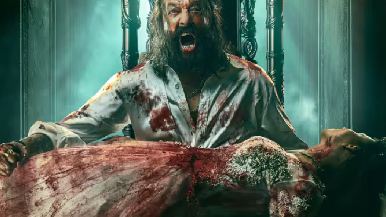 संजय दत्तने 'बागी 4' मध्ये ‘चाको’ नावाचा धोकादायक खलनायकाची भूमिका साकारली. त्याच्या दमदार व्यक्तिमत्त्वामुळे ही भूमिका विशेष लक्षवेधी ठरली.