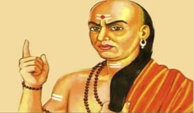 Chanakya Niti : 'या' 9 चांगल्या सवयीने संपत्तीची भासणार नाही कमतरता.