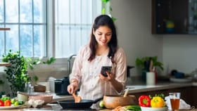 किचनच्या 'या' छोट्या टिप्स अन्नाची चव आश्चर्यकारक वाढवू शकतात.....