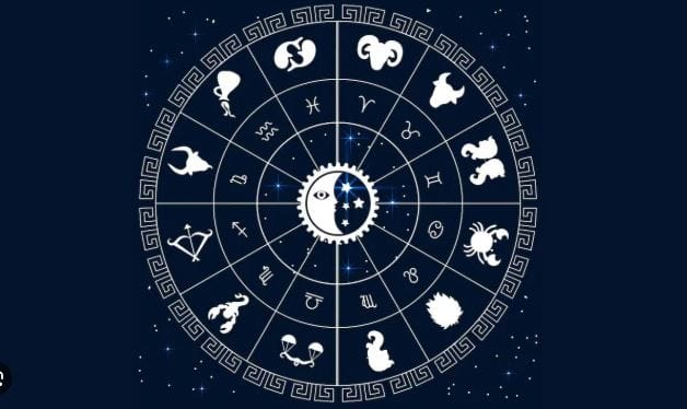 आता एप्रिल महिना संपत आला आहे. मे महिना चालू व्हायला अवघे काही दिवस शिल्लक आहेत. त्यामुळेच आगामी मे महिन्यात नेमके काय होणार आहे? पुढचा महिना तुमच्यासाठी सुख-समृद्धीचा असेल का ते राशीभविष्याच्या माध्यमातून जाणून घेऊ या...