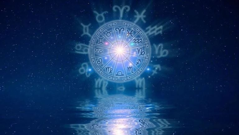 वृषभ राशीच्या लोकांना कामाच्या ठिकाणी एखादी चांगली खुशखबर मिळू शकते. आर्थिक पातळीवर निर्णय घेताना वरिष्ठांचा सल्ला जरूर घ्या. जास्त परतावा देण्याचे आमिष दाखवणाऱ्या योजनात बळी पडण्याची शक्यता आहे. त्यामुळे पैसे गुंतवताना काळजी घ्या. आरोग्याशी संबंधित अडचण समोर आल्यास लगेच डॉक्टरांकडे जा.. 