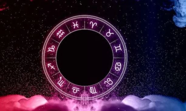 धनु राशीच्या लोकांसाठी 2 एप्रिल हा दिवस थोडा परेशानीचा असू शकतो. तुम्हाला तुमच्या चुका समजून येतील. जोडीदारासोबत झालेले भांडण मिटेल. कामाच्या ठिकाणी तुमचा अपमान होण्याची शक्यता आहे. परंतु नाराज न होता तुम्ही तुम्ही तुमचे काम केलेच पाहिजे. 