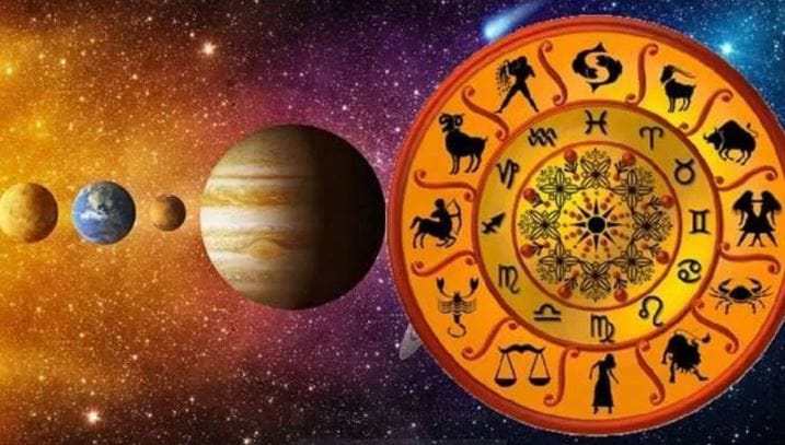  कुंभ राशीच्या लोकांनी कुठे पैसे गुंतवले तर आर्थिक फायदा होऊ शकतो. तसेच कुंभ राशीच्या लोकांना परदेशी यात्रा करण्याचा योगही येईल. कुंभ राशीच्या लोकांनी घरच्यांच्या आदेशाचे पालन करावे. तसेच बॉसशी विनाकारण वाद घालू नये. 