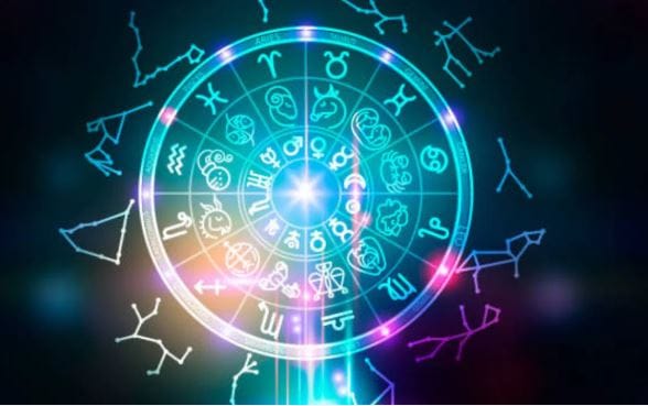 कन्या राशीच्या लोकांसाठी आजचा दिवस चांगला आहे. पैसे गुंतवताना अनुभवी व्यक्तीकडून सल्ला घ्या. जोडीदारासोबत छोट्या-छोट्या कारणामुळे भांडण होऊ शकते. कामाच्या ठिकाणी तुम्हाला तुमच्या कल्पना सांगायला वाव मिळेल. तुमचे प्रमोशन होऊ शकते. झालेल्या चुका विसरून आयुष्यात पुढे जाण्याचा विचार करा.