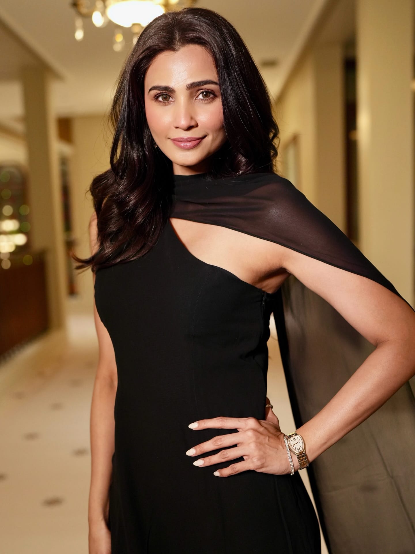 डेजी शाहला एकदा वाईट अनुभव आलेला. चुकीची नियत ठेवणाऱ्या फिल्ममेकरशी तिचा सामना झालेला. फिल्ममेकरच्या वागण्याने ती अस्वस्थ झालेली. फिल्ममेकर ऑडिशनसाठी मुंबईत आलेला. त्याने तिचा हात पकडला. 