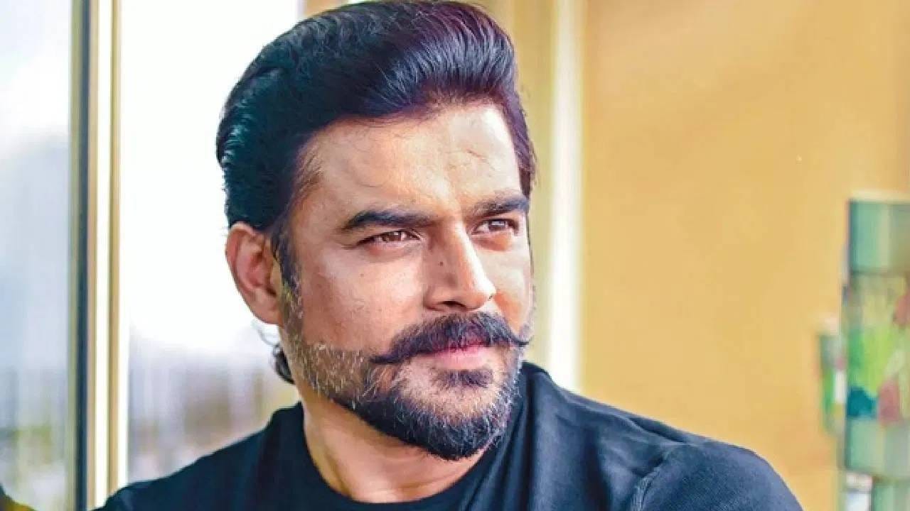 गोल्फमुळे मला शूटिंग दरम्यान सार्वजनिक ठिकाणी लक्ष केंद्रीत करण्यास मदत झाली. शिस्त पाळण्यात सुद्धा गोल्फचा रोल कसा महत्वाचा ठरला, या बद्दल माधवनने सांगितलं. गोल्फमुळे मला मोकळ्या जागेत, गर्दीच्या ठिकाणी, सीन्सचं शूटिंग करणं सोपं झालं असं माधवन म्हणाला. 