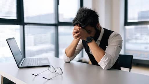 आज तुमचा शेवटचा दिवस.., सकाळी 6 वाजता मेल, या कंपनीने 12000 भारतीय कर्मचाऱ्यांना नोकरीवरून काढलं