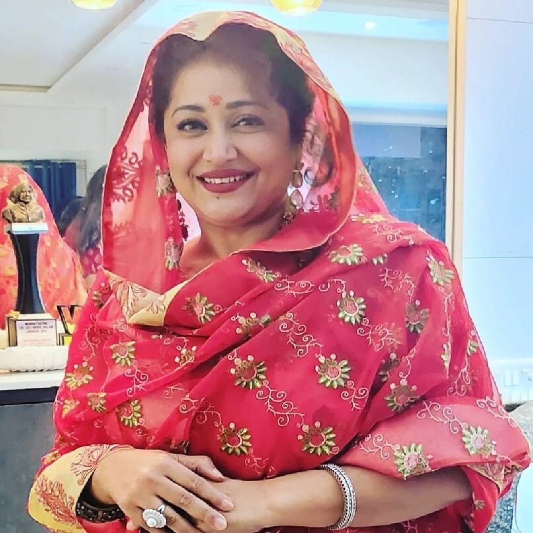 फरहीनने तिच्या करिअरमध्ये अनेक हिट चित्रपटांमध्ये काम केलं. फिल्म इंडस्ट्रीत तिने पाच वर्षांत 17 चित्रपटांमध्ये काम केलं होतं. परंतु करिअरच्या शिखरावर असतानाच तिने लग्न केलं. त्यावेळी इंडस्ट्रीत माधुरी दीक्षित, दिव्या भारती, काजोल, करिश्मा कपूर यांचा दबदबा होता.