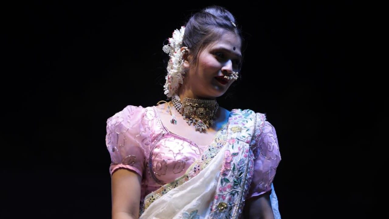 माझी गाणी, चित्रपट हे सर्व सुरु आहे. मी कोणतीही संधी सोडत नाही. जे काम मला येतंय ते मी करते, कोणत्याही कामाला नकार देत नाही. फक्त कामाकडे लक्ष देत आहे. यंदाच्या वर्षी माझे सर्व शो हाऊसफुल आहेत. त्यामुळे मला खूप आनंद होतोय, असेही गौतमी पाटीलने सांगितले.