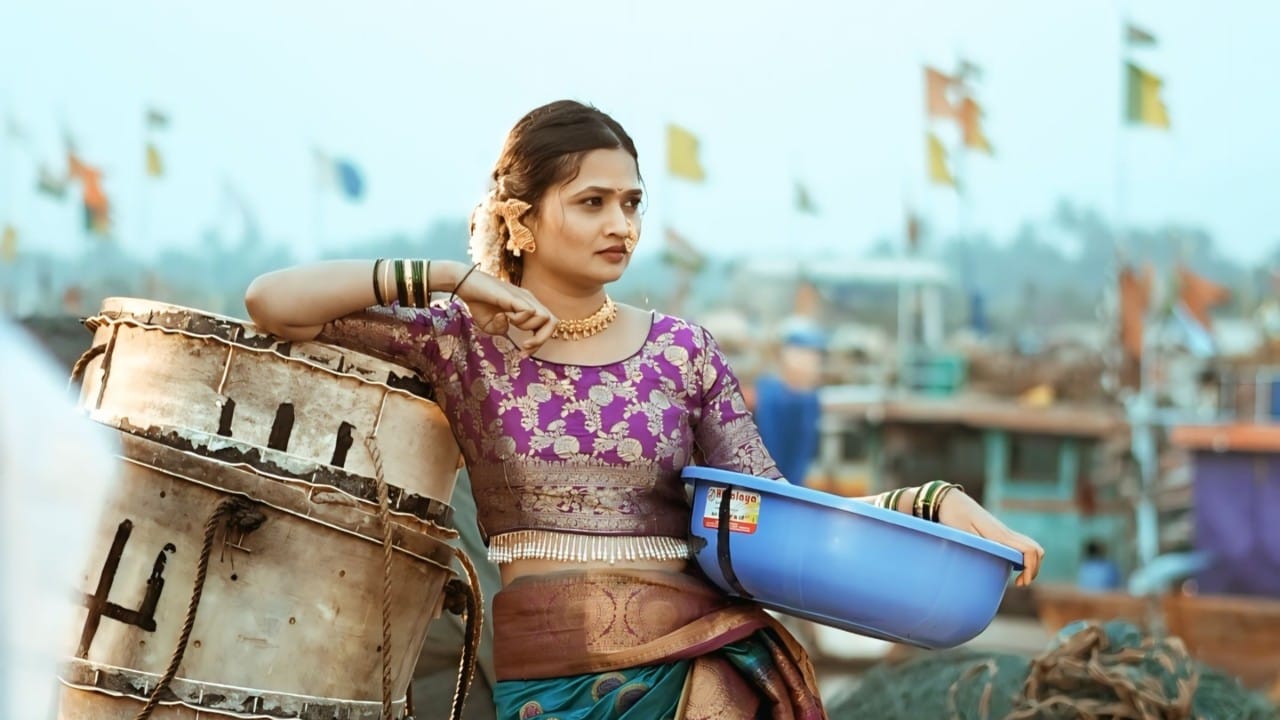 मात्र, गेल्या काही दिवसांपासून गौतमी पाटील तिच्या खासगी आयुष्यामुळे चर्चेत आली आहे.  काही दिवसांपूर्वी तिच्या लग्नाबद्दलच्या अफवा सोशल मीडियावर व्हायरल झाल्या होत्या. आता या सर्व चर्चांवर गौतमी पाटीलने स्वतः स्पष्टीकरण दिले आहे.