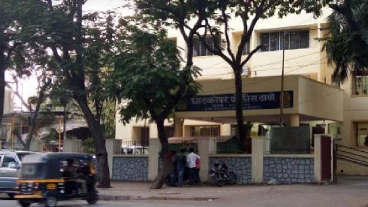 घाटकोपरमध्ये चिमुकल्यांवर अत्याचार,आरोपी सोडून घरच्यांना अटक, भाजप नेते पोलीस ठाण्यात, तब्बल 12 तास…