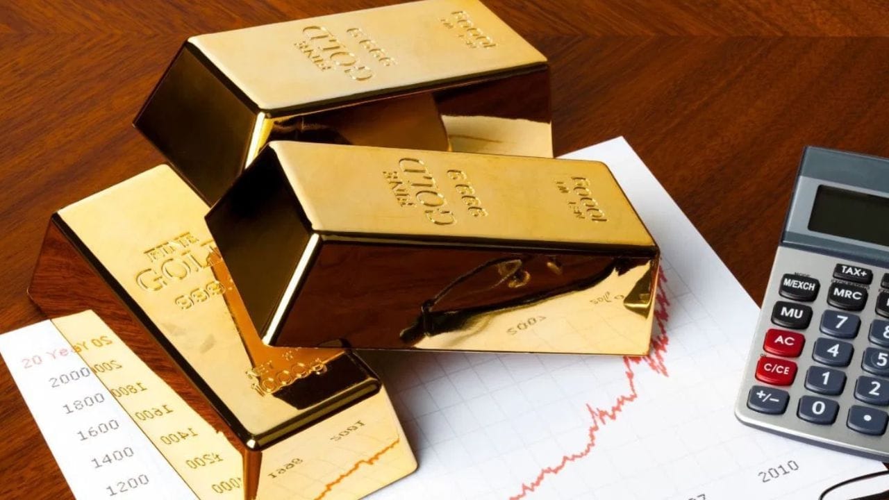 ज्योतिषशास्त्रानुसार, सोन्याचा संबंध गुरु ग्रहाशी असतो; त्यामुळे सोने गमावल्याने कुंडलीतील गुरु ग्रहाची स्थिती कमकुवत होऊ शकते, ज्याचा थेट परिणाम व्यक्तीच्या ज्ञानप्राप्तीवर आणि संतती सुखावर होण्याची शक्यता असते.