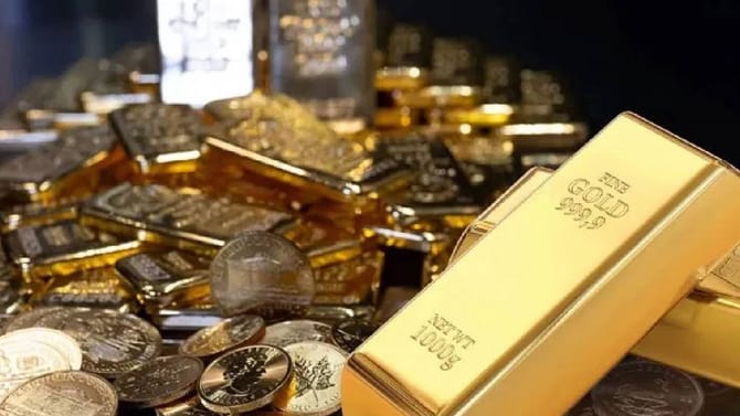 सोनं झालं खूपच स्वस्त, एकाच दिवसात चक्क इतकी घसरण, नवा भाव काय?