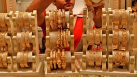 आत्या, काकू, वन्सं करा घाई … सोन्याचे आजचे भाव आधीपेक्षाही….