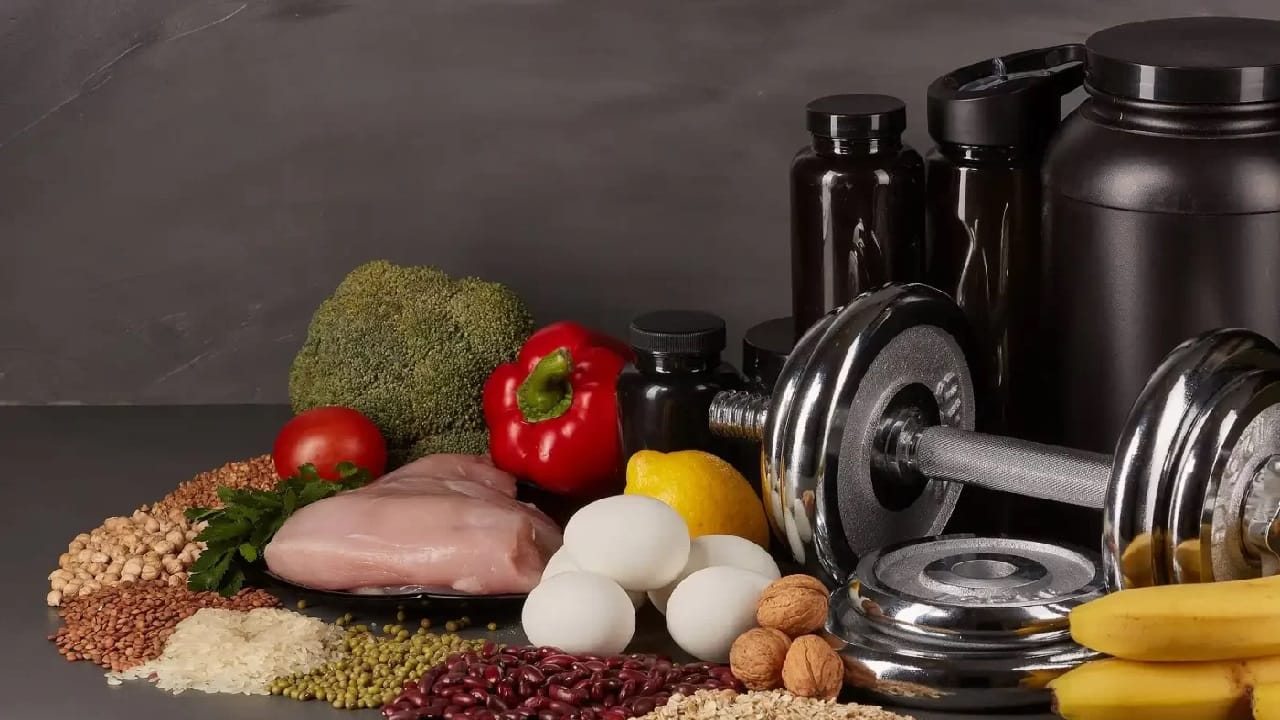 वर्कआउटपूर्वी फळे खाल्लीत तर मिळतील दुप्पट फायदे, जाणून घ्या कारणे वर्कआउटपूर्वी फळे खाल्लीत तर मिळतील दुप्पट फायदे, जाणून घ्या कारणे