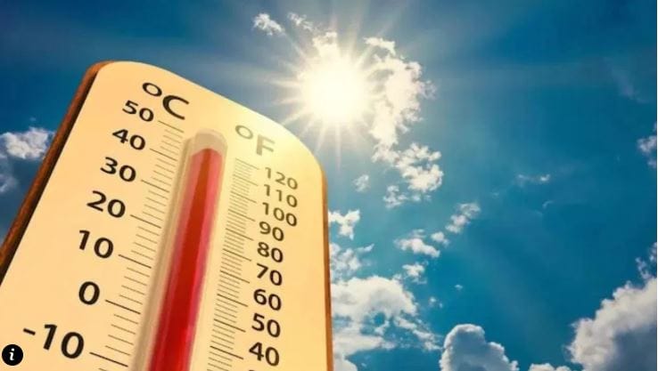 उष्माघातामुळे अनेक ठिकाणी लोकांचा मृत्यू झाल्याचेही समोर आले आहे. भर उन्हात घराच्या बाहेर पडल्यामुळे तसेच योग्य ती काळजी न घेतल्याने हे मृत्यू झालेले आहेत. त्यामुळेच आता केंद्र सरकारने मोठे पाऊल उचलले आहे. 