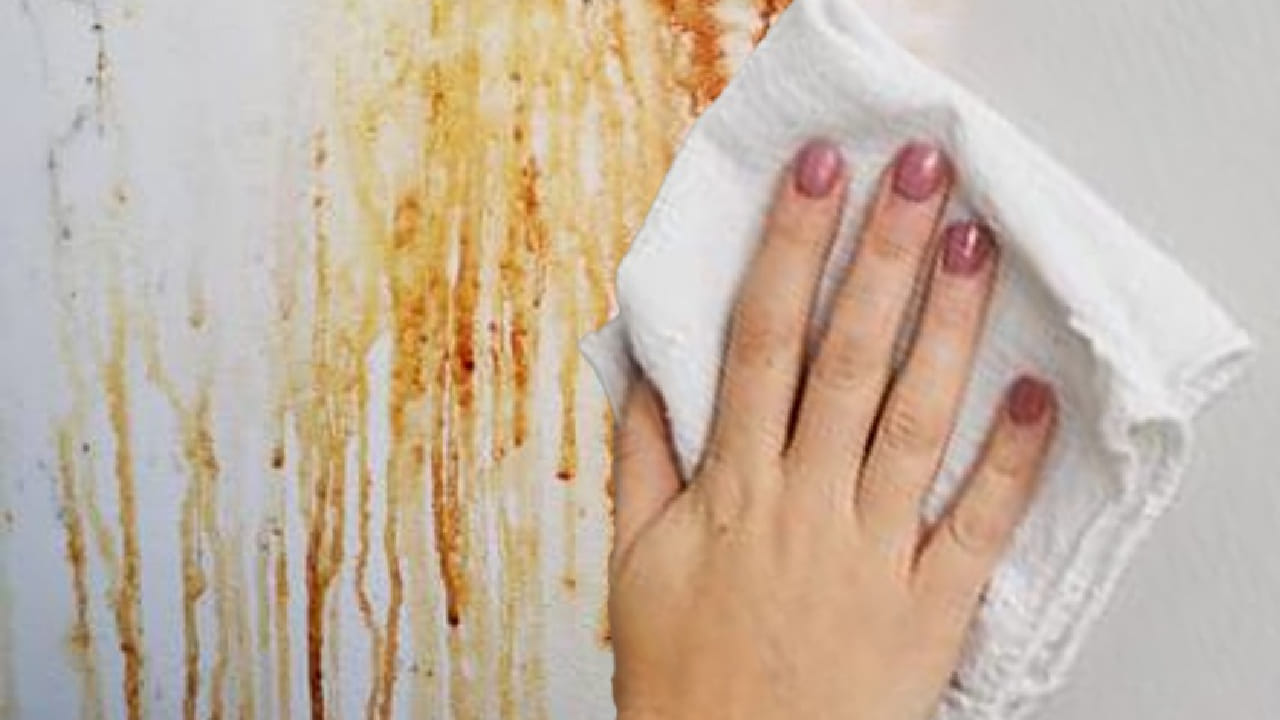 ‘या’ ट्रिक्सच्या मदतीने काही मिनिटांत स्वच्छ होईल स्वंयपाकघरातील चिमणीपासून ते टाईल्सपर्यंत चिवट तेलकटपणा