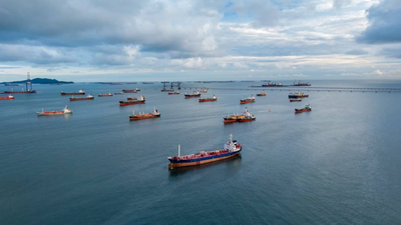 Strait Of Hormuz : सुपरपावर अमेरिकाच नाही, तर जगातला कुठलाही देश स्ट्रेट ऑफ होर्मुजमध्ये का घुसू शकत नाही?