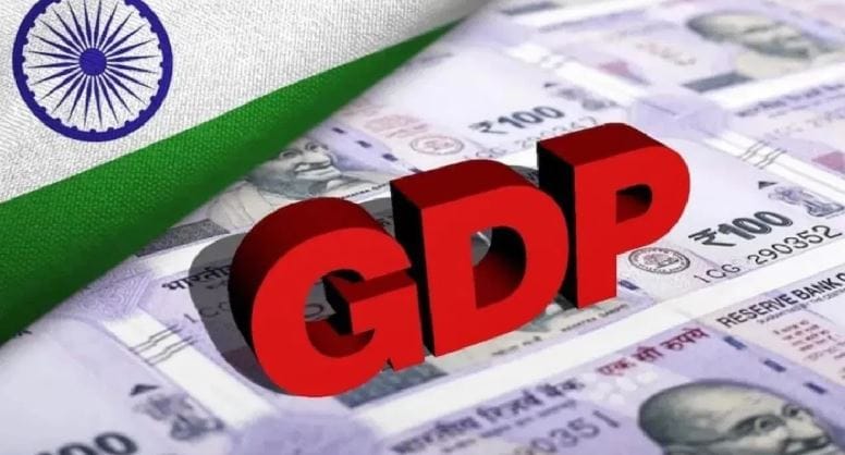 जागतिक बँकेने आर्थिक वर्ष 2026-27 साठी भारताचा जीडीपी 6.3 वरून 6.6 असण्याची शक्यता व्यक्त केली आहे. जागतिक बँकेने जारी केलेल्या साऊथ एशिया इकोनॉमिक अपडेट जारी केले आहे. यामध्येच भारताच्या जीडीपीविषयी हा अंदाज व्यक्त करण्यात आला आहे. 