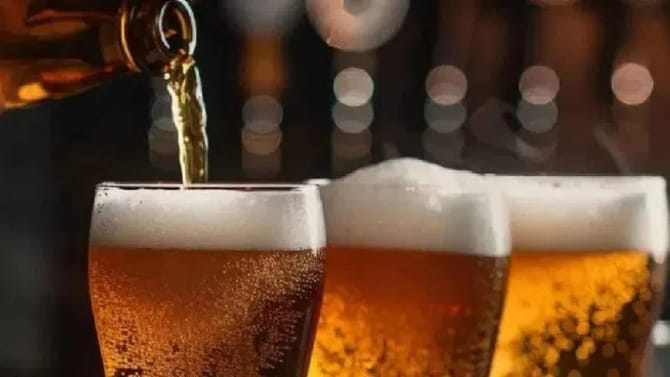 सर्वात स्वस्त दारू! 1500 रुपयांची बॉटल फक्त 500 रुपयांना; कुठे मिळते?