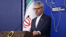 नवा हल्ला झाला तर चोख उत्तर देऊ, इराणने अमेरिकेशी चर्चेवर मारली फूली.