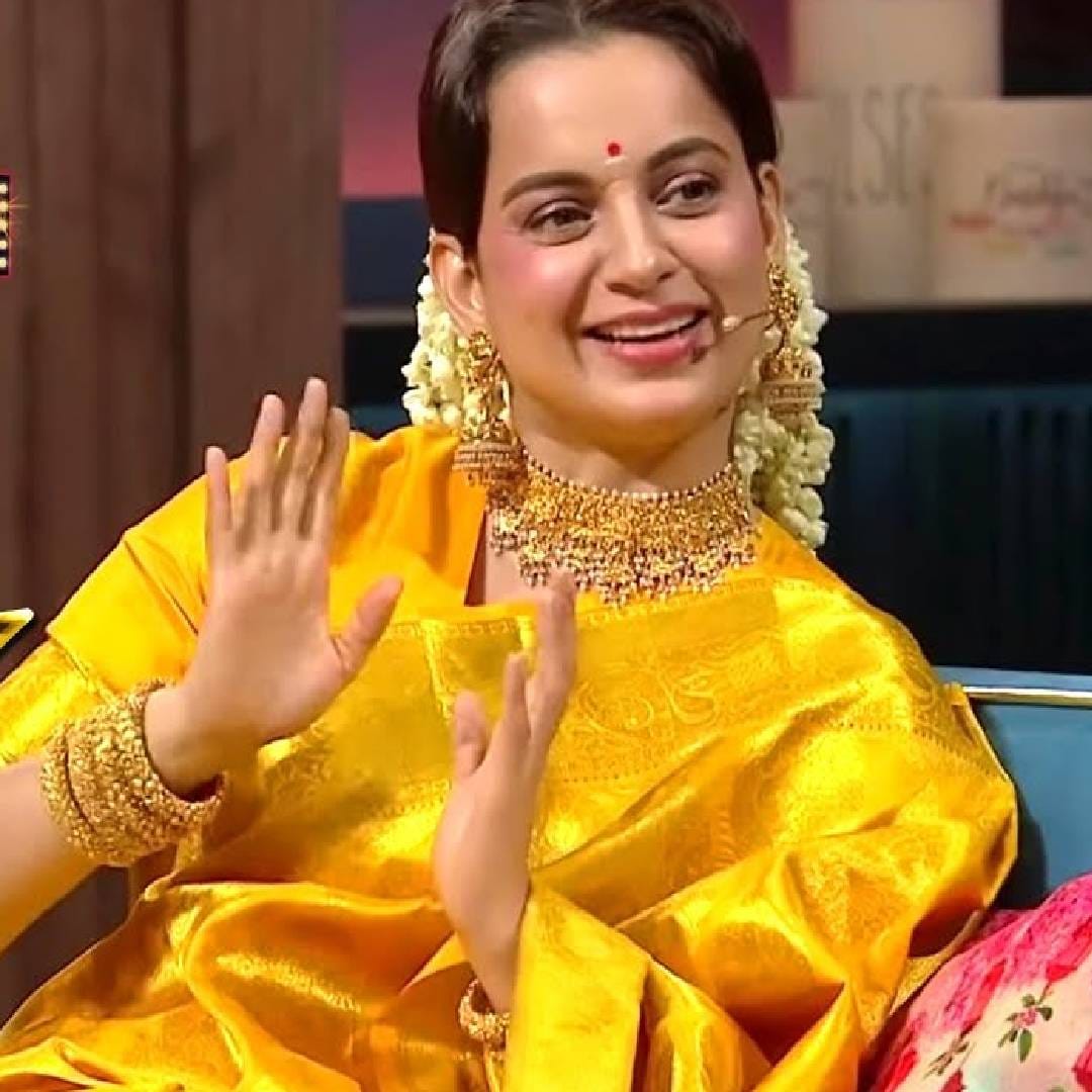 याच एपिसोडमध्ये कंगना एक्स (ट्विटर) अकाऊंटवर ब्लॉक होण्याबद्दलही व्यक्त झाली होती. "ही गोष्ट तर खरी आहे, जेव्हा कोरोना नव्हता, तेव्हा मी चांगली व्यस्त असायची. आता कोरोनामुळे माझ्याकडे इतका वेळ आहे की काय सांगू", असं ती मस्करीत म्हणते. त्यावर एकच हशा पिकतो. 
