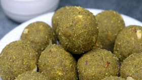 थकवा घालवण्यासाठी फक्त 'या' एका लाडूचे करा सेवन.