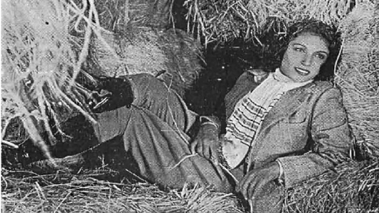 ललिता पवार अत्यंत देखण्या होत्या आणि जबरदस्त अभिनेत्रीही. लवकरच त्या हिंदी सिनेमातील सर्वात महागडी नायिका बनल्या. त्या स्वतः आपले गाणीही गाऊ शकत होत्या. पण १९४२ मध्ये ‘जंग आजादी’ चित्रपटाच्या शूटिंगदरम्यान त्यांच्यासोबत एक दुर्दैवी अपघात घडला. एका सीनमध्ये भगवान दादा यांनी त्यांना इतक्या जोरात कानाखाली मारली की त्यांच्या एका डोळ्याची नस फुटली. डॉक्टरांच्या चुकीच्या औषधामुळे त्यांच्या चेहऱ्याला लकवा मारला. या जखमेमुळे त्यांचा एक डोळा छोटा झाला आणि जवळपास तीन वर्षे त्या चित्रपट क्षेत्रापासून दूर राहिल्या. नायिका बनण्याचे त्यांचे स्वप्न भंग पावले, पण ललिता पवार यांनी हार मानली नाही. त्यांनी स्वतःला मजबूत केले आणि कॅरेक्टर आर्टिस्ट म्हणून पुनरागमन केले.