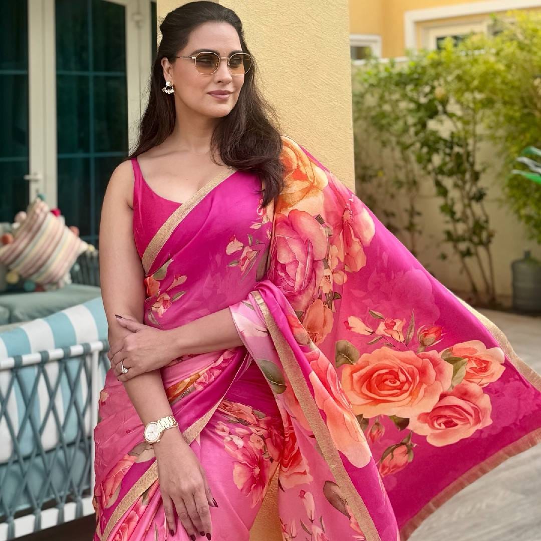 लारा दत्ता अक्षय कुमारच्या व्यवहाराबद्दल बोलली. तो खूप प्रोटेक्टिव माणूस आहे. मी आणि प्रियंकाने एकाचवेळी इंडस्ट्रीमध्ये पाऊल ठेवलेलं. दोन्ही मुलींच्या डोळ्यात बरीच स्वप्न होती. 