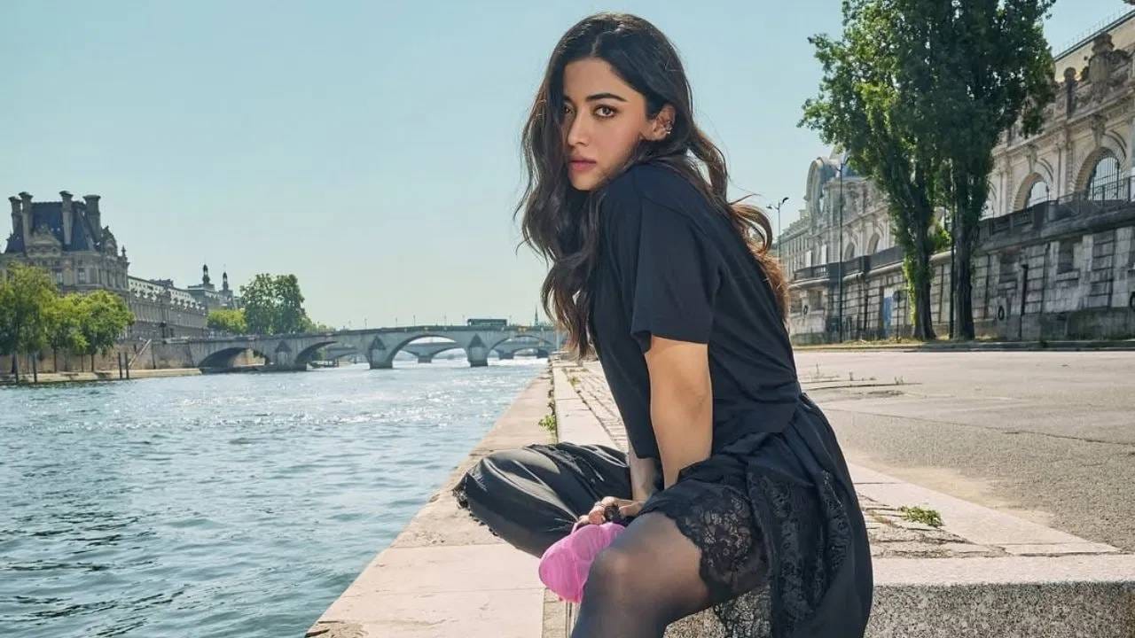 रश्मिका मंदाना याआधी 2024 साली सुद्धा या अवॉर्ड शो चा भाग होती. तिने इतिहास रचलाय. पहिल्यांदा भारतीय प्रेजेंटर बनण्याचा सन्मान मिळवला होता. आता ती पुन्हा प्रेजेंटर असणार आहे.