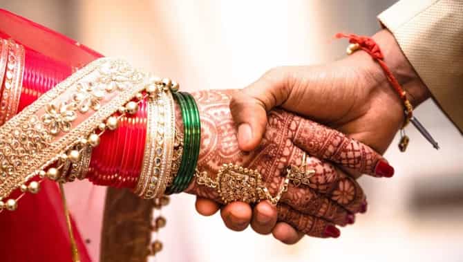दोन वर्ष शरीरसुख उपभोगलं, पण लग्नाची वेळ येताच त्याने... बीड हादरले, नेमकं काय घडल?