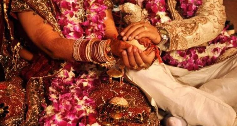 म्हणूनच विवाह हा खूप महत्त्वाच असल्याचे मानले जाते. अनेकदा विवाह न करू मी स्वत:ला शुद्ध ठेवतो आहे, असे अनेकांना वाटते. परंतु कर्म शास्त्रात सांगितलेल्या कर्माना न केल्याने एका प्रकारे पापच लागते.