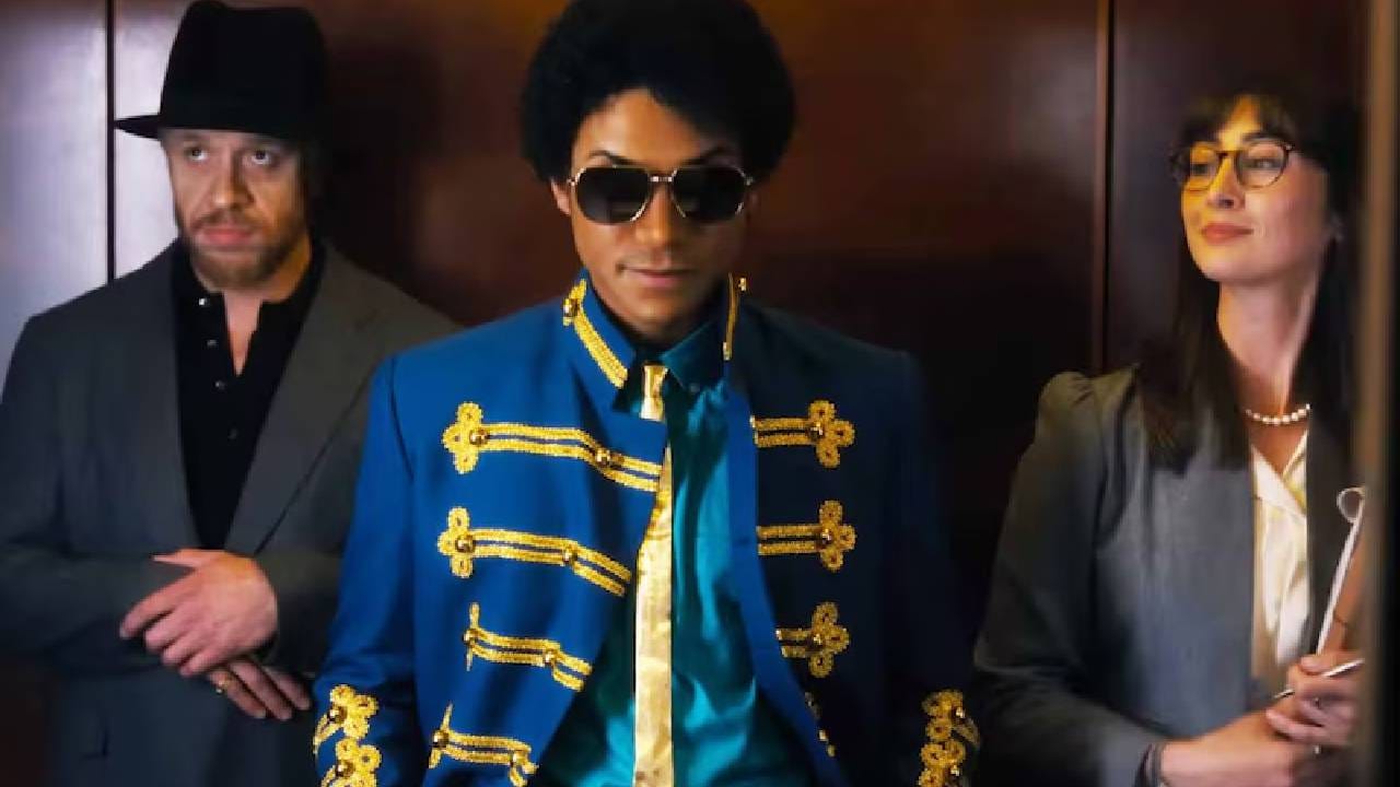 भारतात ‘माइकल’ चित्रपटाची कमाई सुरुवातीला थोडी संथ होती, पण हळूहळू त्यात सुधारणा पाहायला मिळत आहे. प्रेक्षक चित्रपटगृहात जात असल्याने याचे कलेक्शन सतत वाढत आहे. सध्या हा चित्रपट 20 कोटी रुपयांच्या आकड्याच्या जवळ पोहोचला आहे. संगीत प्रेमी आणि माइकल जॅक्सनचे चाहते या चित्रपटाला विशेष पसंती देत आहेत. जरी काही ठिकाणी संमिश्र प्रतिसाद मिळत असला, तरी चित्रपटाची पकड कायम आहे आणि आगामी काळात त्यात आणखी वाढ होण्याची अपेक्षा व्यक्त केली जात आहे.