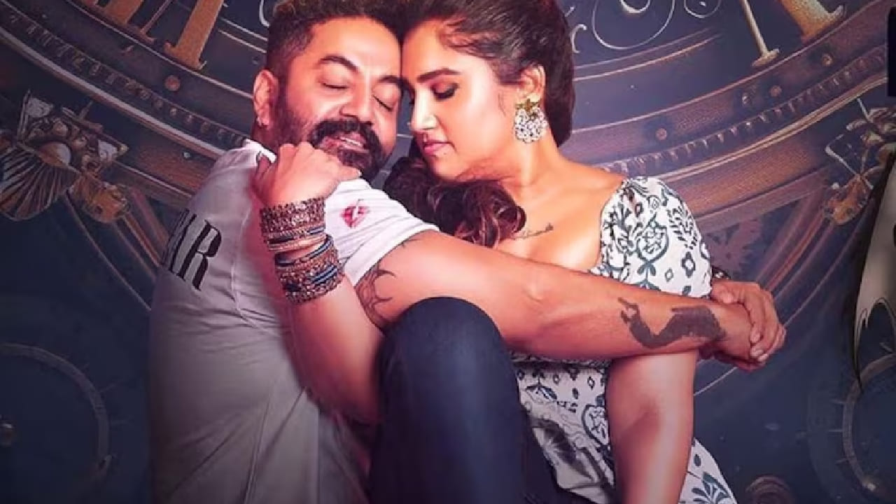 या चित्रपटाचे दिग्दर्शन आणि कथा लेखन वनीता विजयकुमार यांनी स्वतः केले असून, त्यांनीच चित्रपटात मुख्य भूमिका साकारली आहे. विशेष म्हणजे या चित्रपटाची निर्मिती त्यांच्या मुलगी जोविका विजयकुमार हिने केली आहे. जोविका यापूर्वी Bigg Boss Tamil Season 7 मध्ये दिसली होती.