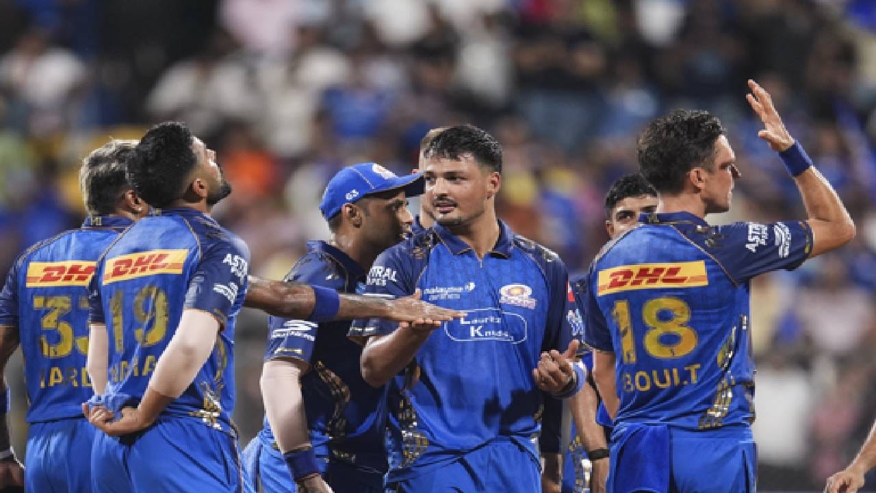 MI vs SRH : 6 सामने हरल्यानंतरही मुंबई इंडियन्सची टीम प्लेऑफ मध्ये पोहोचू शकते का? हो, कसं ते समजून घ्या
